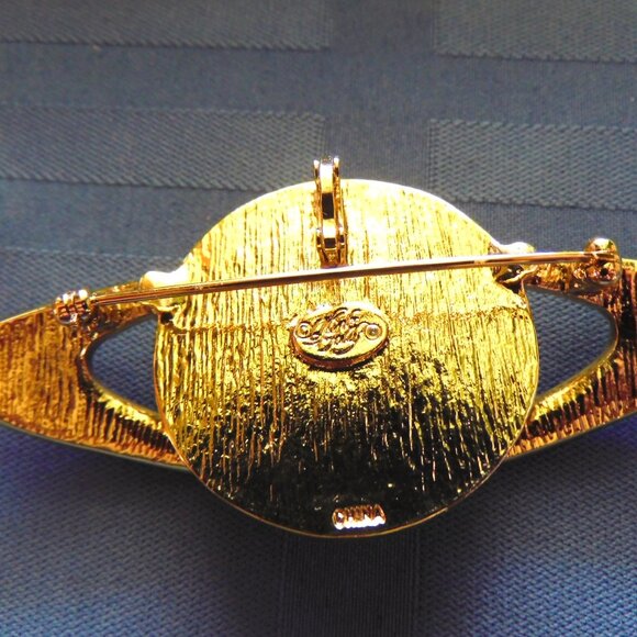 KIRKS FOLLY - SOLAR GALAXY SEAVIEW MOON / VENUS PENDANT or BROOCH / ORIGINAL BOX - Picture 3 of 7